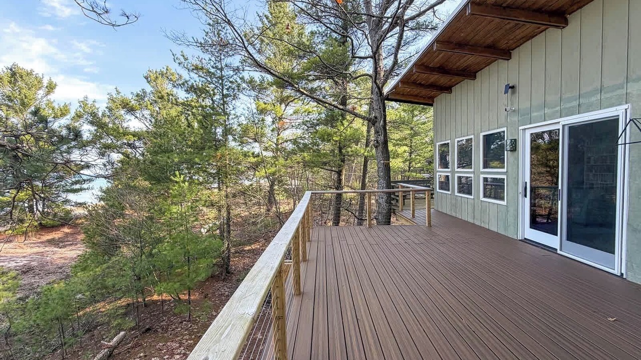 Photo of Patio Balcony in Kewadin