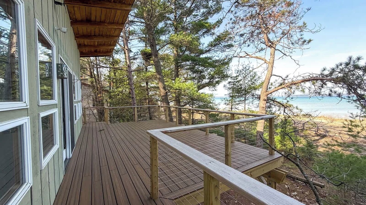 Photo of Patio Balcony in Kewadin