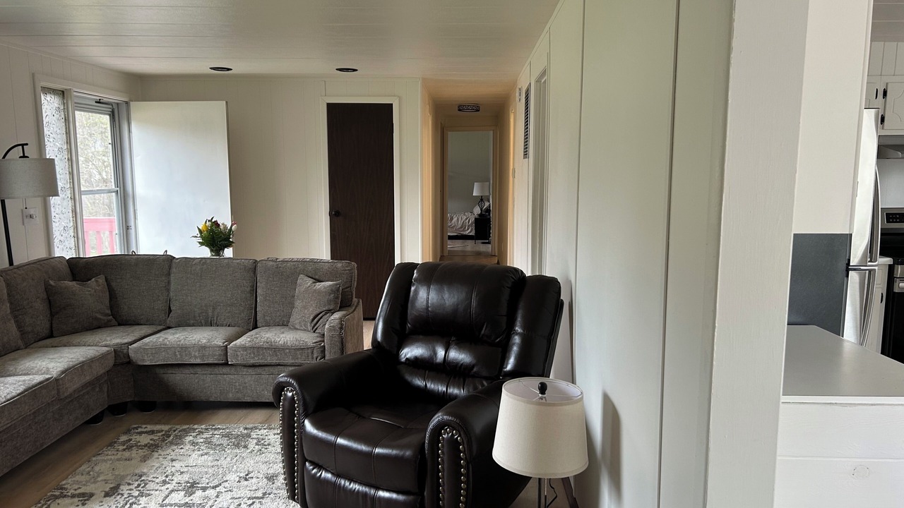 Photo of Livingroom in Rogers City