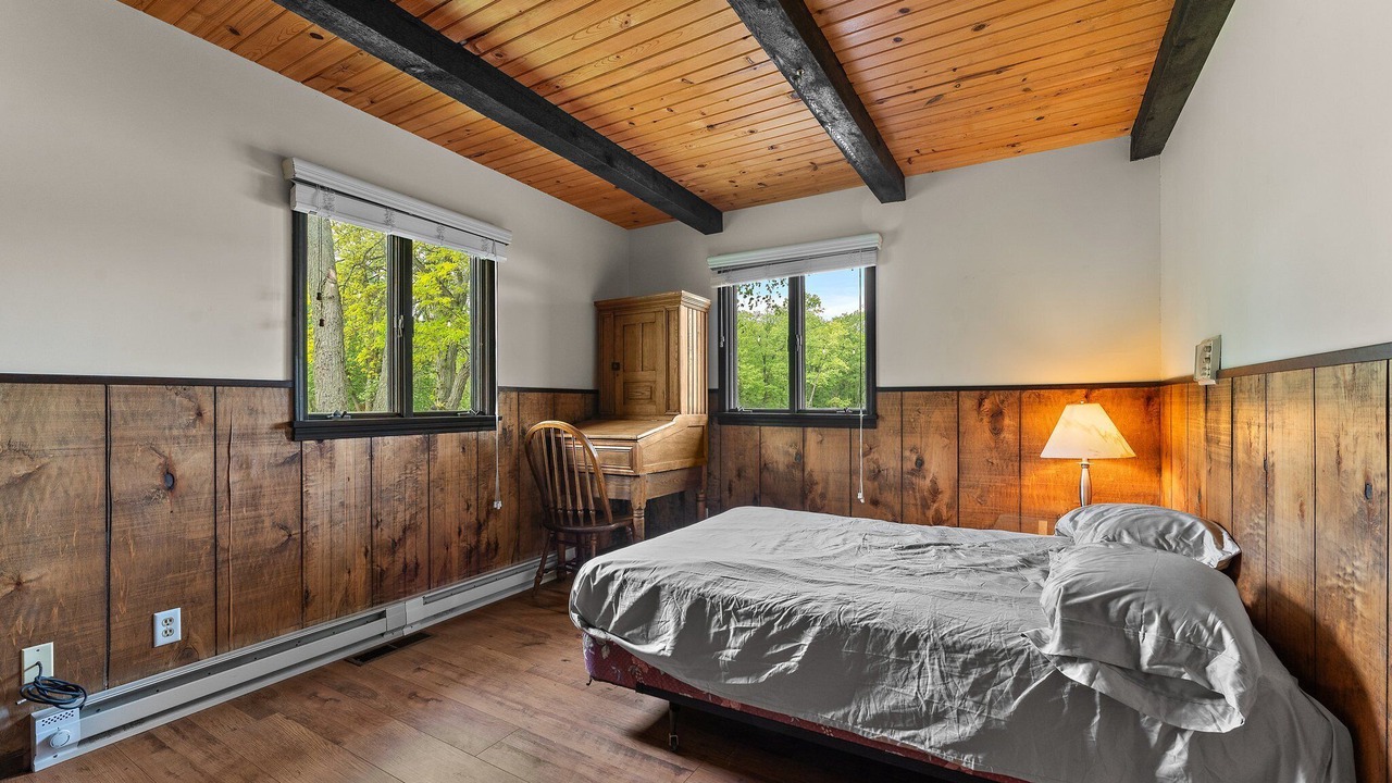Photo of Bedroom in Thayer