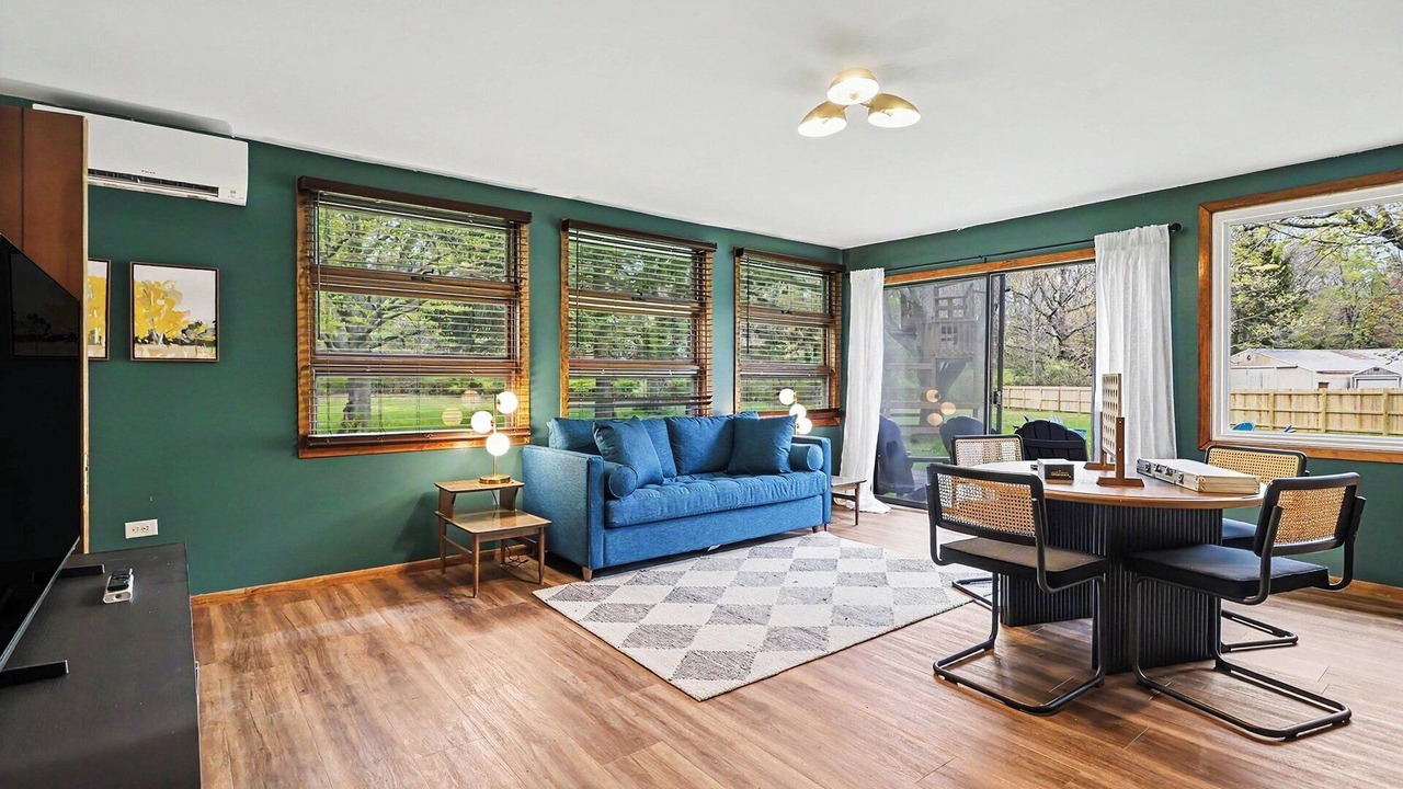 Photo of Livingroom in South Haven