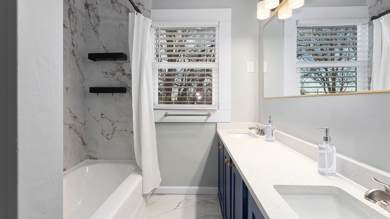 Photo of Bathroom in Rosedale