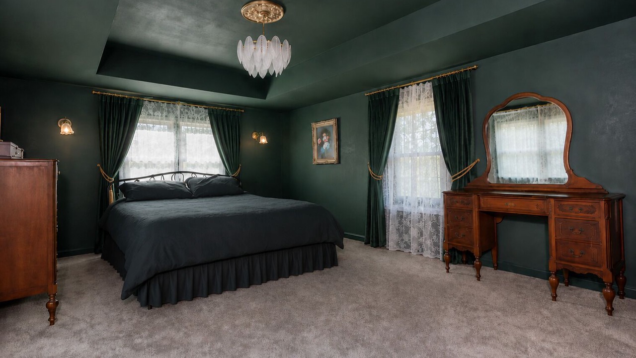 Photo of Bedroom in Lee's Summit