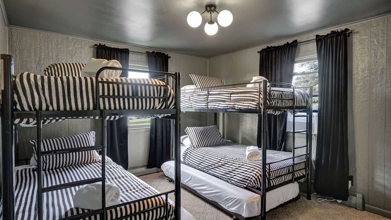 Photo of Bedroom in Gaylord