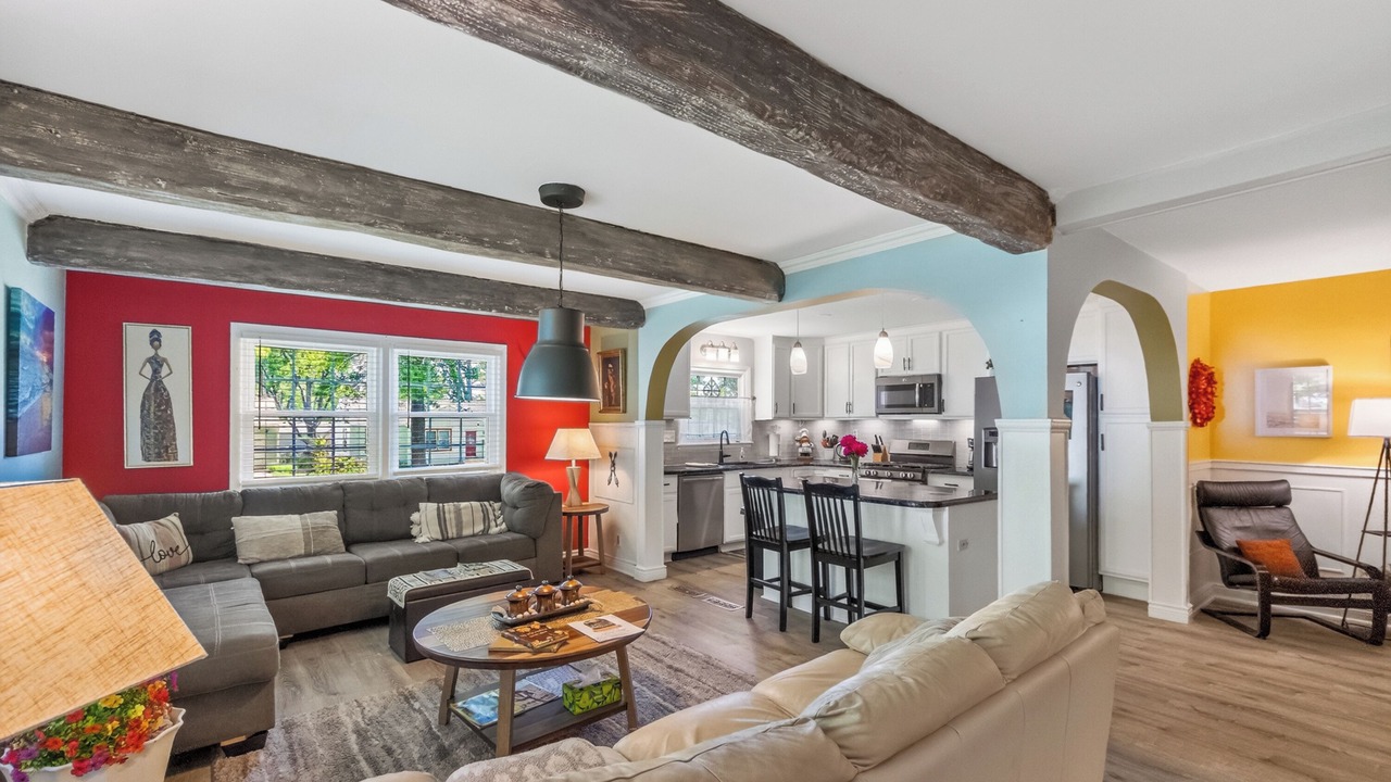 Photo of Livingroom in Overland Park