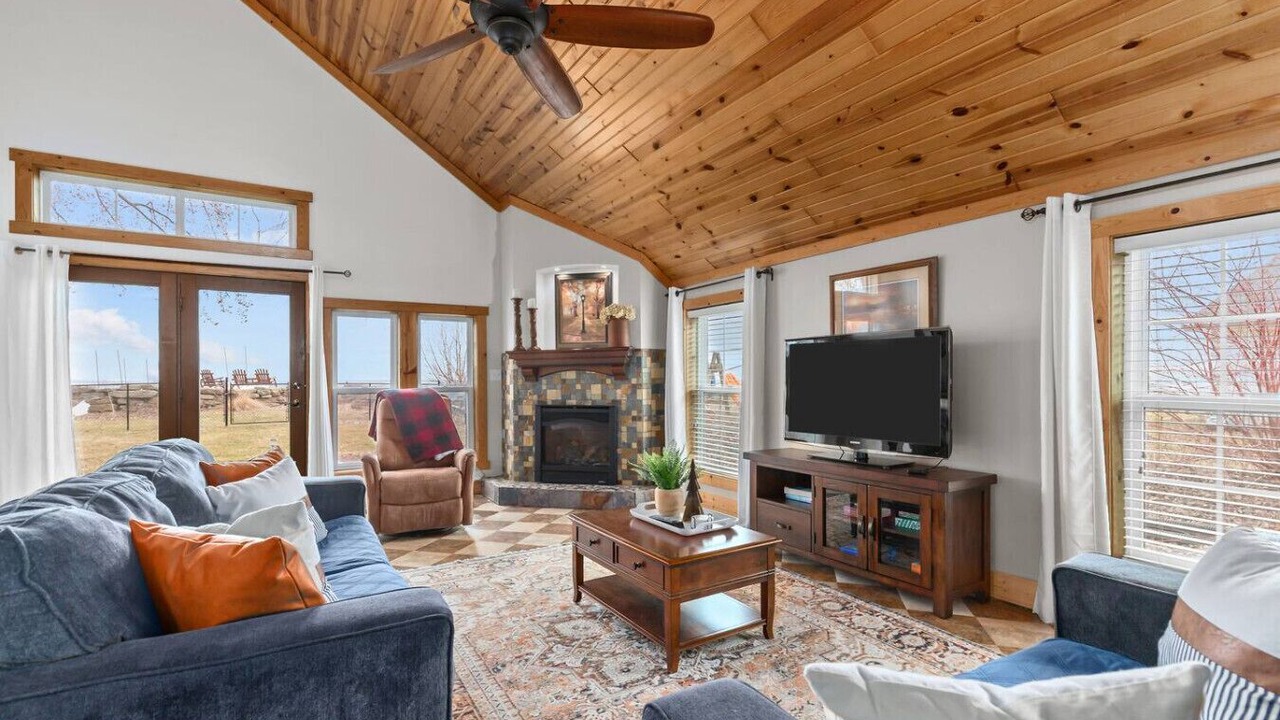 Photo of Livingroom in Little Suamico
