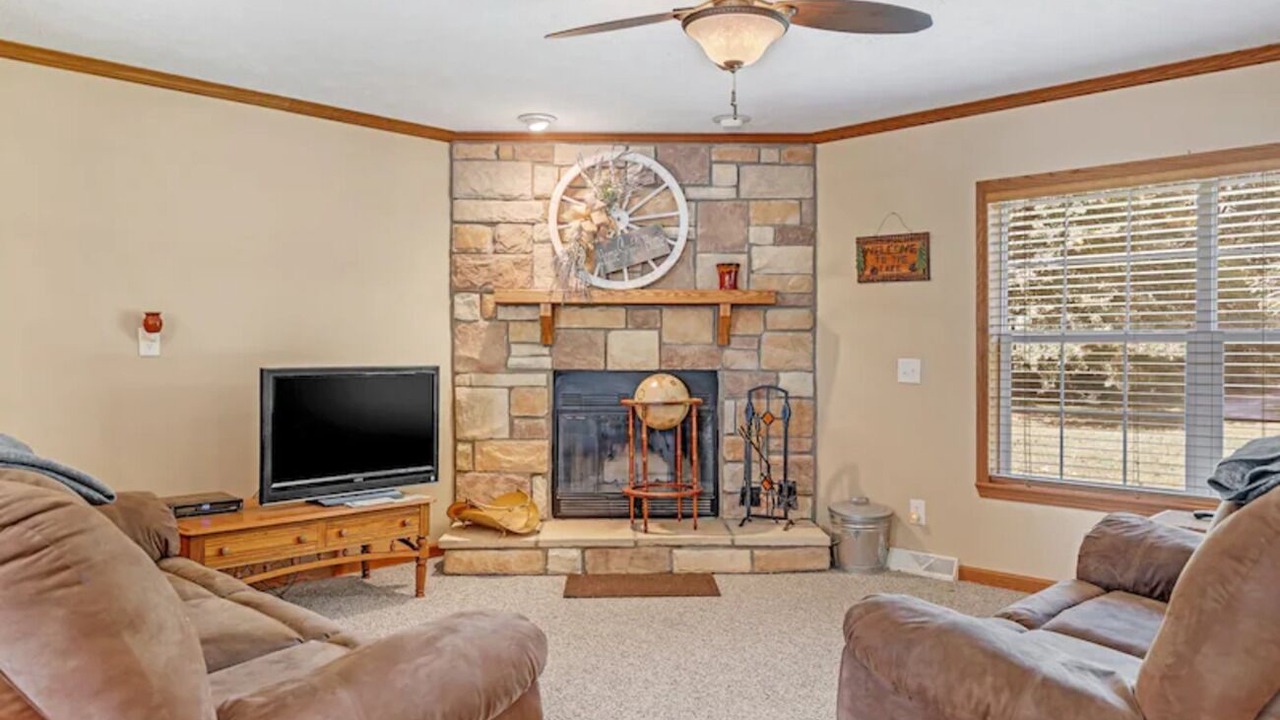 Photo of Livingroom in Pittsfield