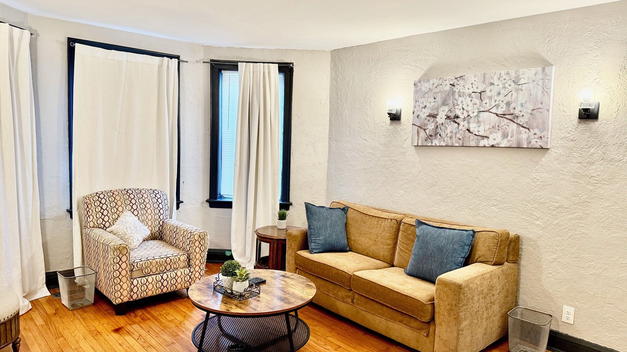 Photo of Livingroom in Gage Park