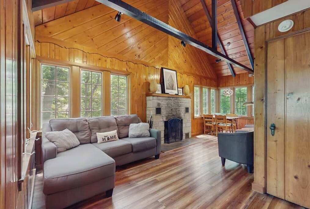 Photo of Livingroom in Michiana