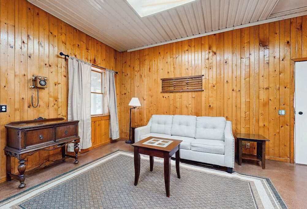 Photo of Livingroom in Covert