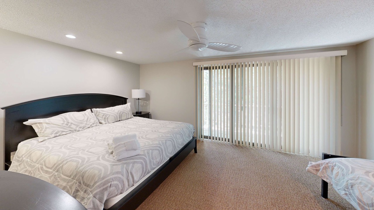 Photo of Bedroom in Maple City
