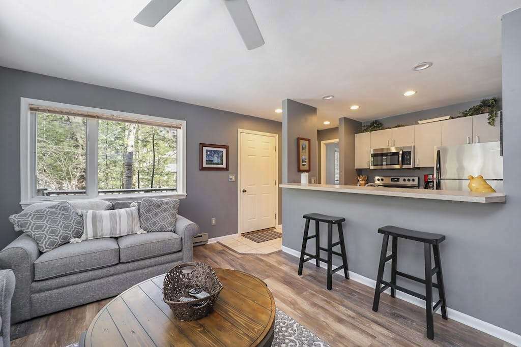 Photo of Livingroom in Maple City