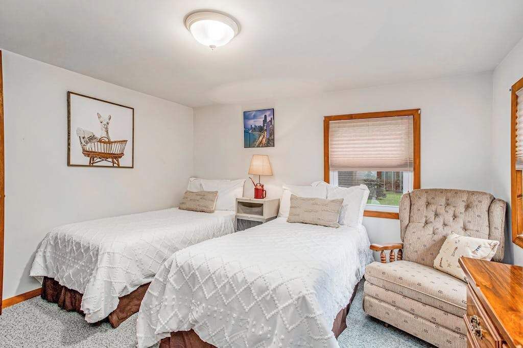 Photo of Bedroom in Lakeside