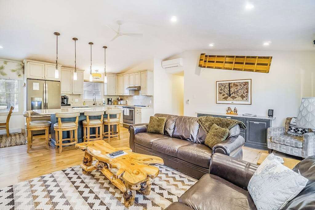 Photo of Livingroom in Thompsonville