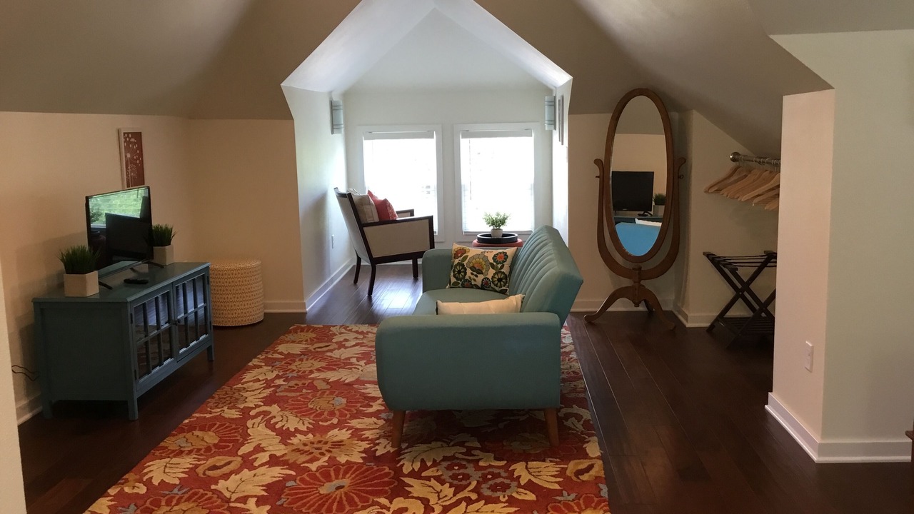 Photo of Livingroom in Port Washington