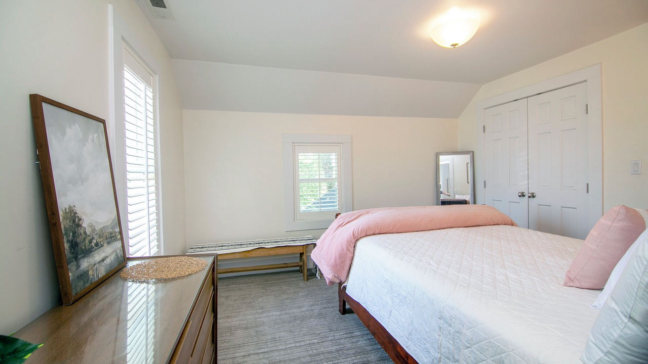 Photo of Bedroom in Thayer