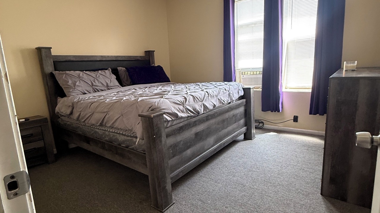 Photo of Bedroom in Roseland