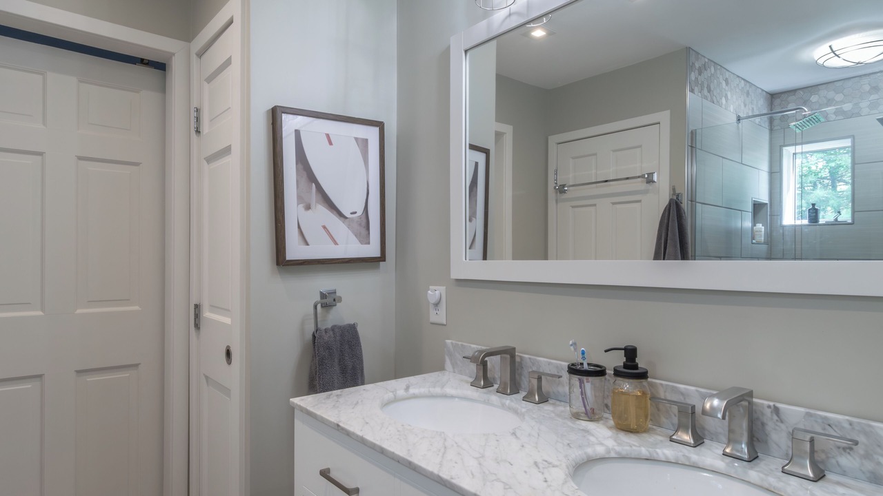 Photo of Bathroom in Canadian Lakes