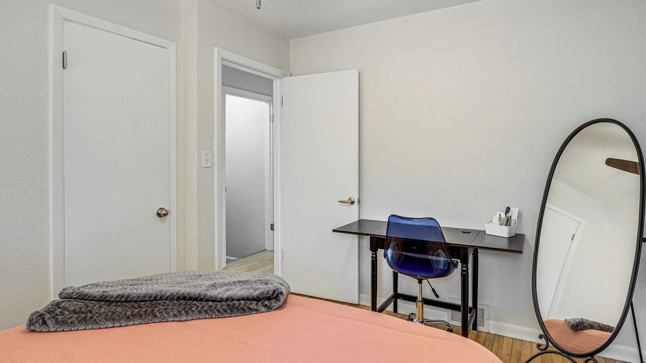 Photo of Bedroom in Colgate