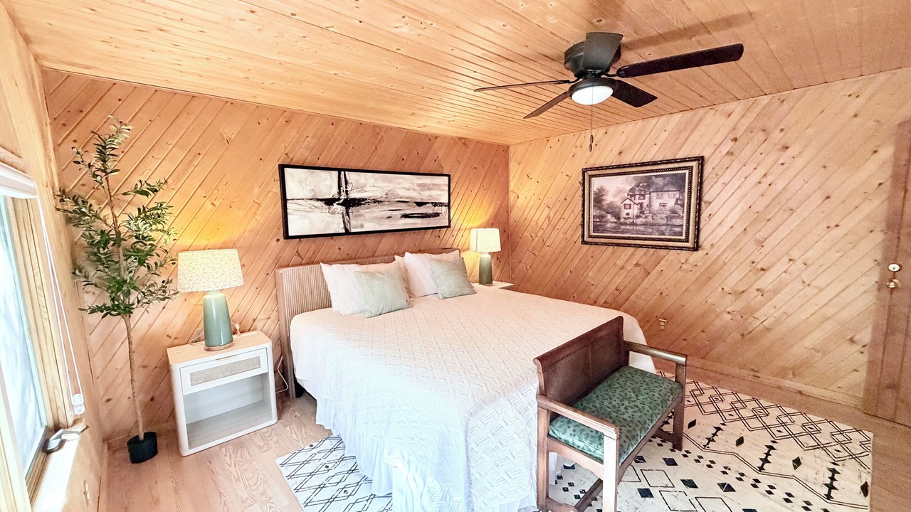 Photo of Bedroom in Gordon