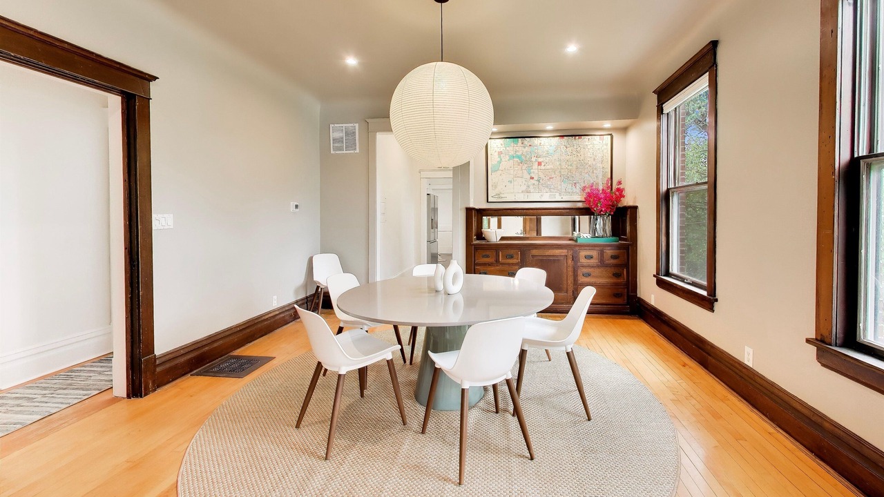 Photo of Livingroom in Michigan City