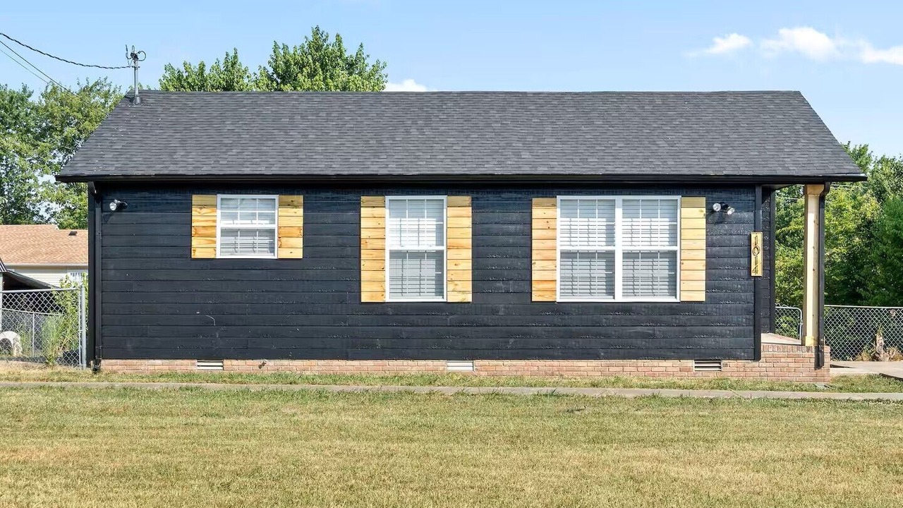 Photo of Outdoor in Oak Grove