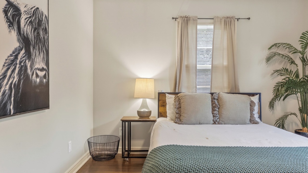 Photo of Bedroom in Rosedale