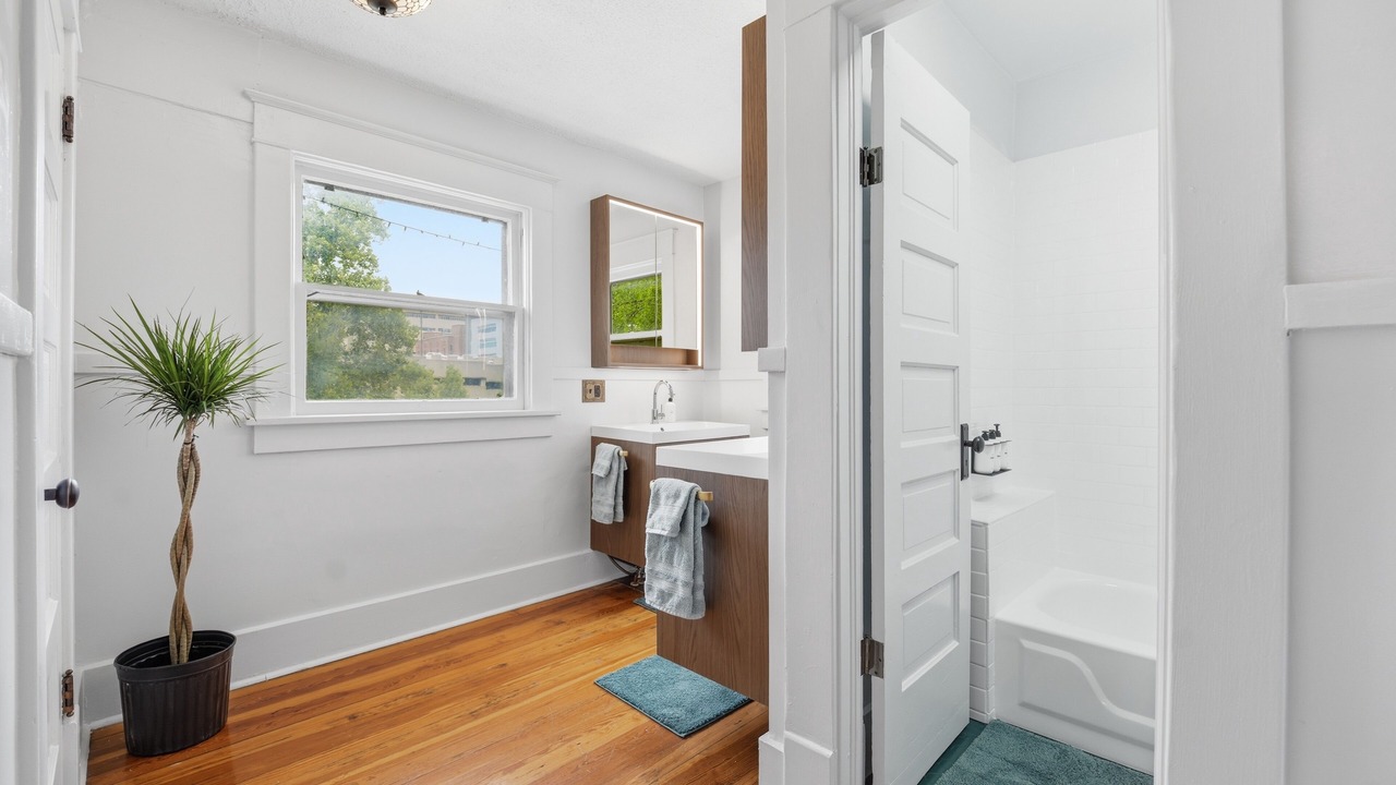 Photo of Bathroom in Rosedale