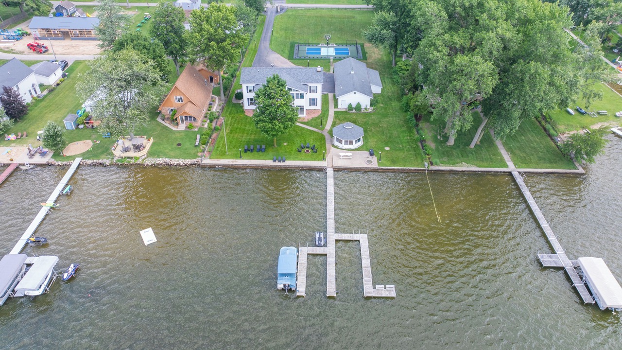 Photo of Outdoor in Paw Paw Lake