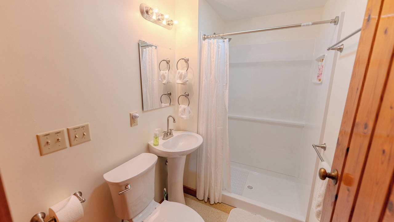 Photo of Bathroom in Germfask