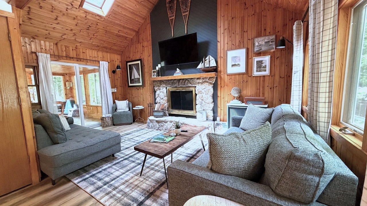 Photo of Livingroom in Gills Rock