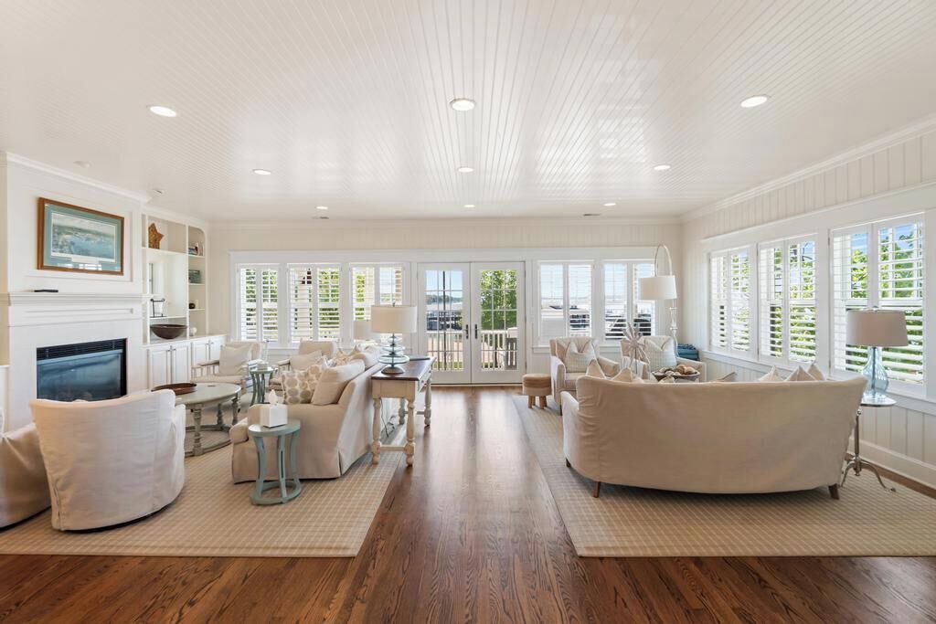 Photo of Livingroom in Harbor Springs