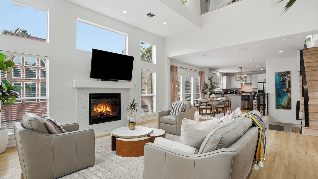 Photo of Livingroom in Knox - Henderson