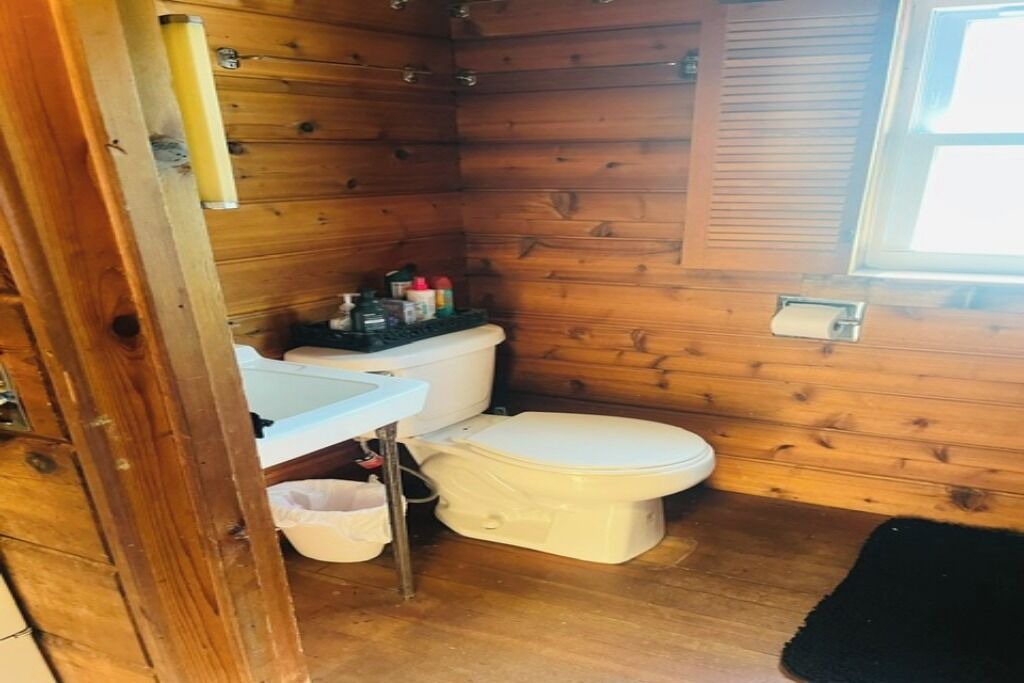 Photo of Bathroom in Grayling