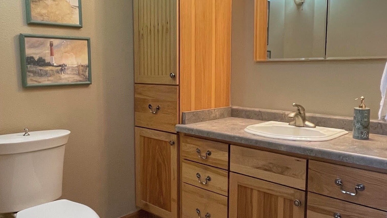 Photo of Bathroom in Cascade