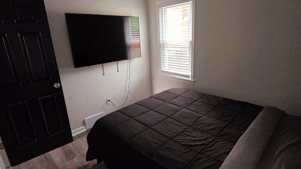 Photo of Bedroom in Dearborn Heights