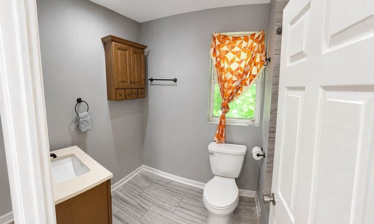 Photo of Bathroom in Woodlawn