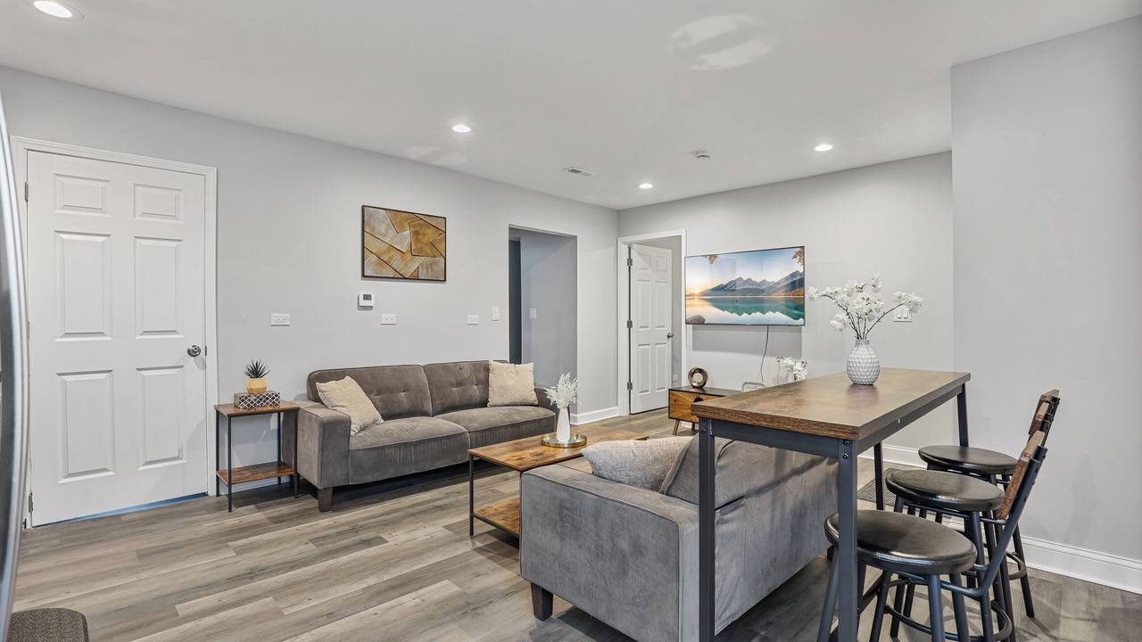 Photo of Livingroom in Bensenville