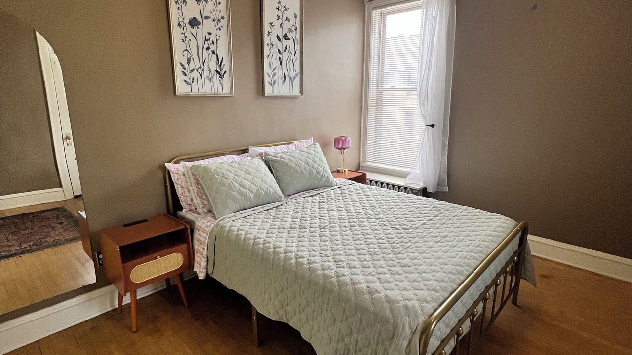 Photo of Bedroom in Riverwest