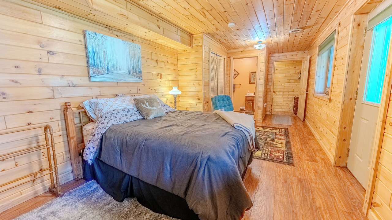 Photo of Bedroom in Newberry