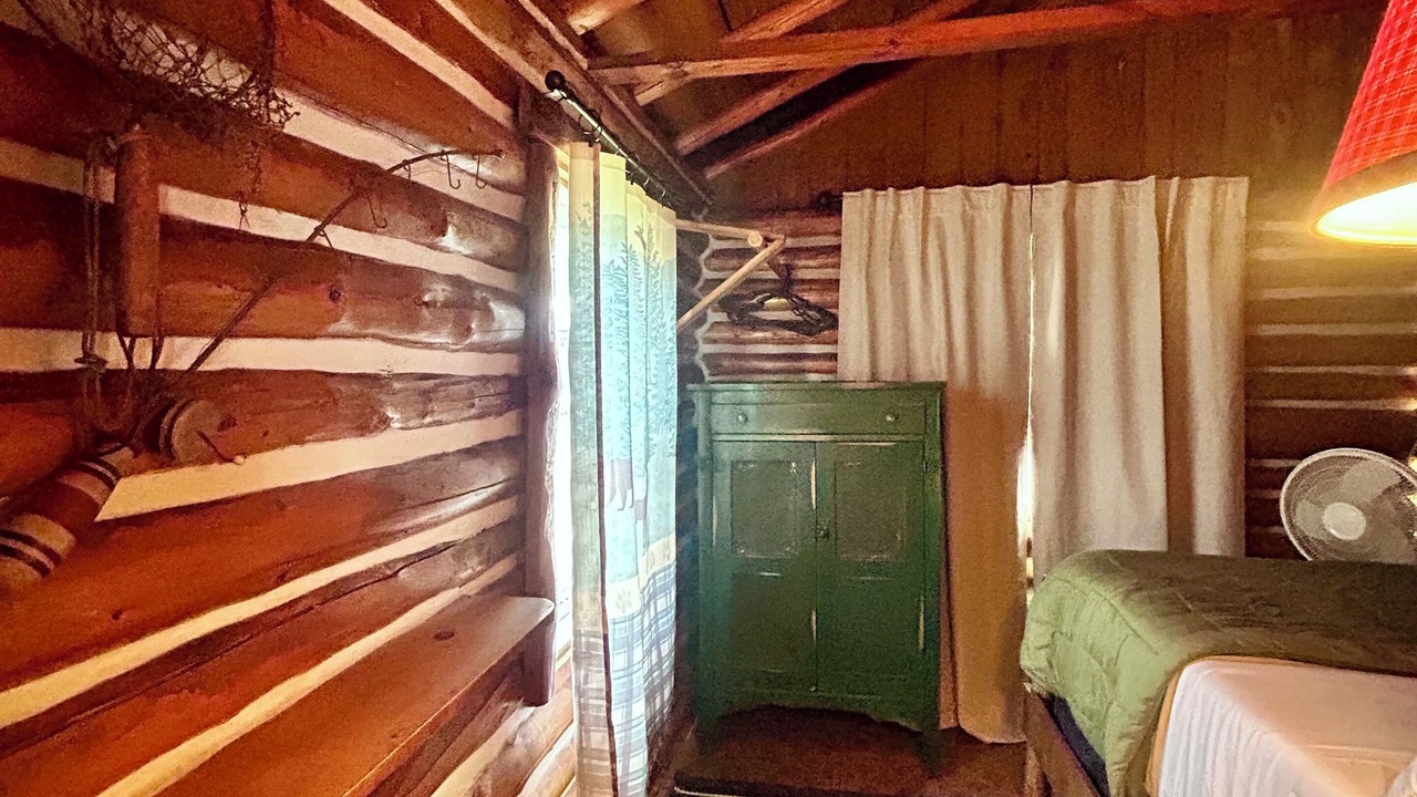 Photo of Bedroom in Prudenville