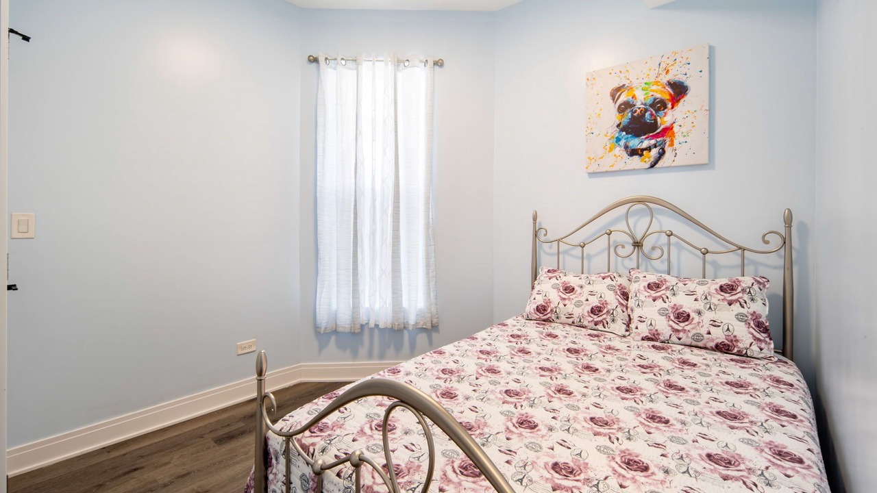Photo of Bedroom in Woodlawn
