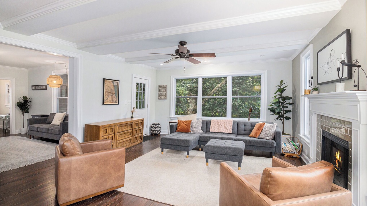 Photo of Livingroom in Grass Lake