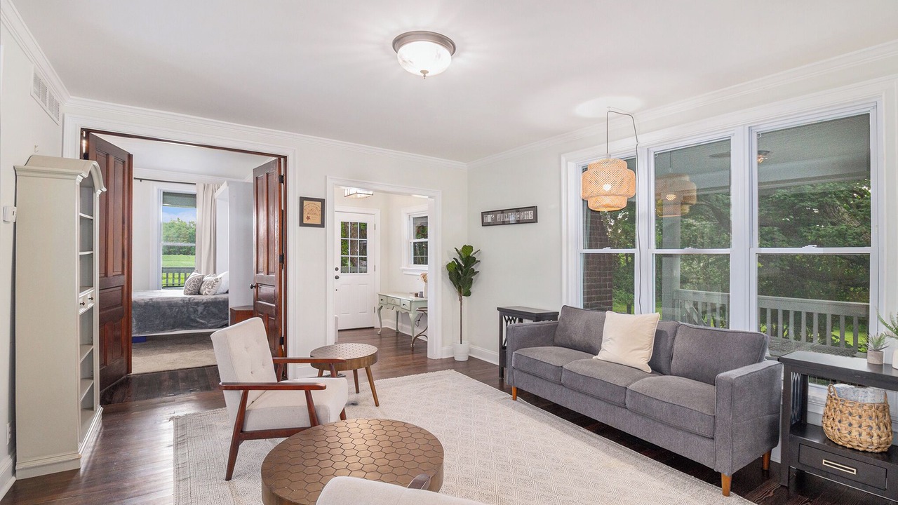 Photo of Livingroom in Grass Lake