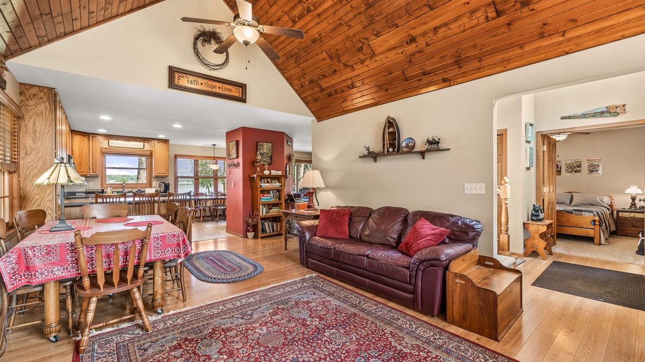 Photo of Livingroom in Wautoma