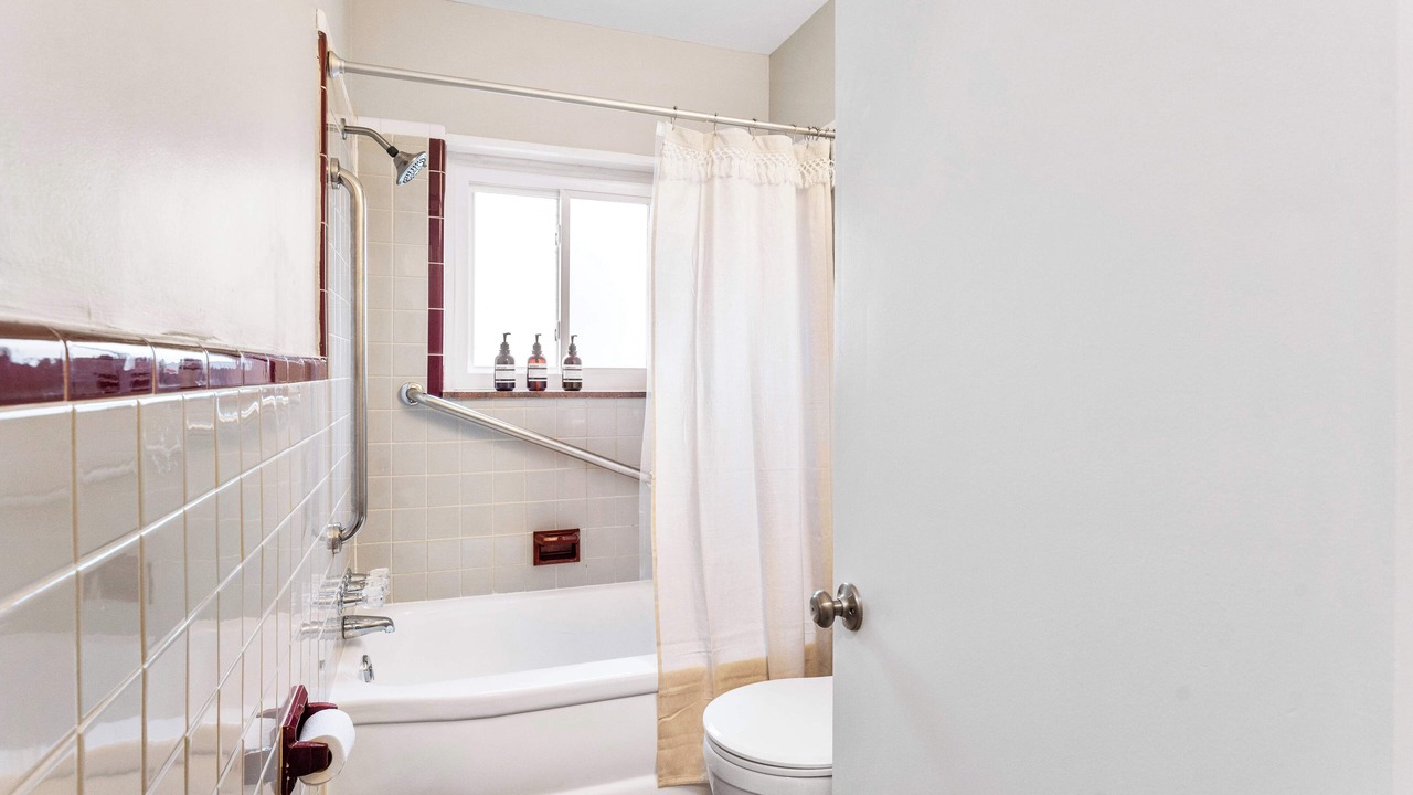 Photo of Bathroom in Wyandotte
