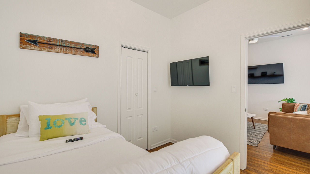 Photo of Bedroom in Greater Grand Crossing