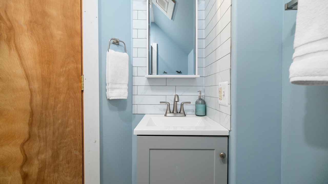 Photo of Bathroom in Honor