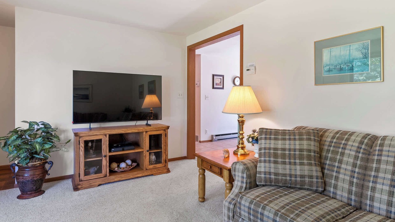 Photo of Bedroom in Ellison Bay