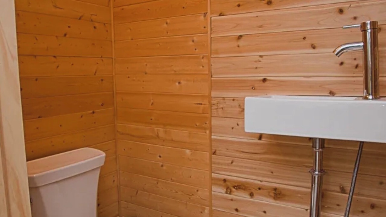 Photo of Bathroom in Miller Beach
